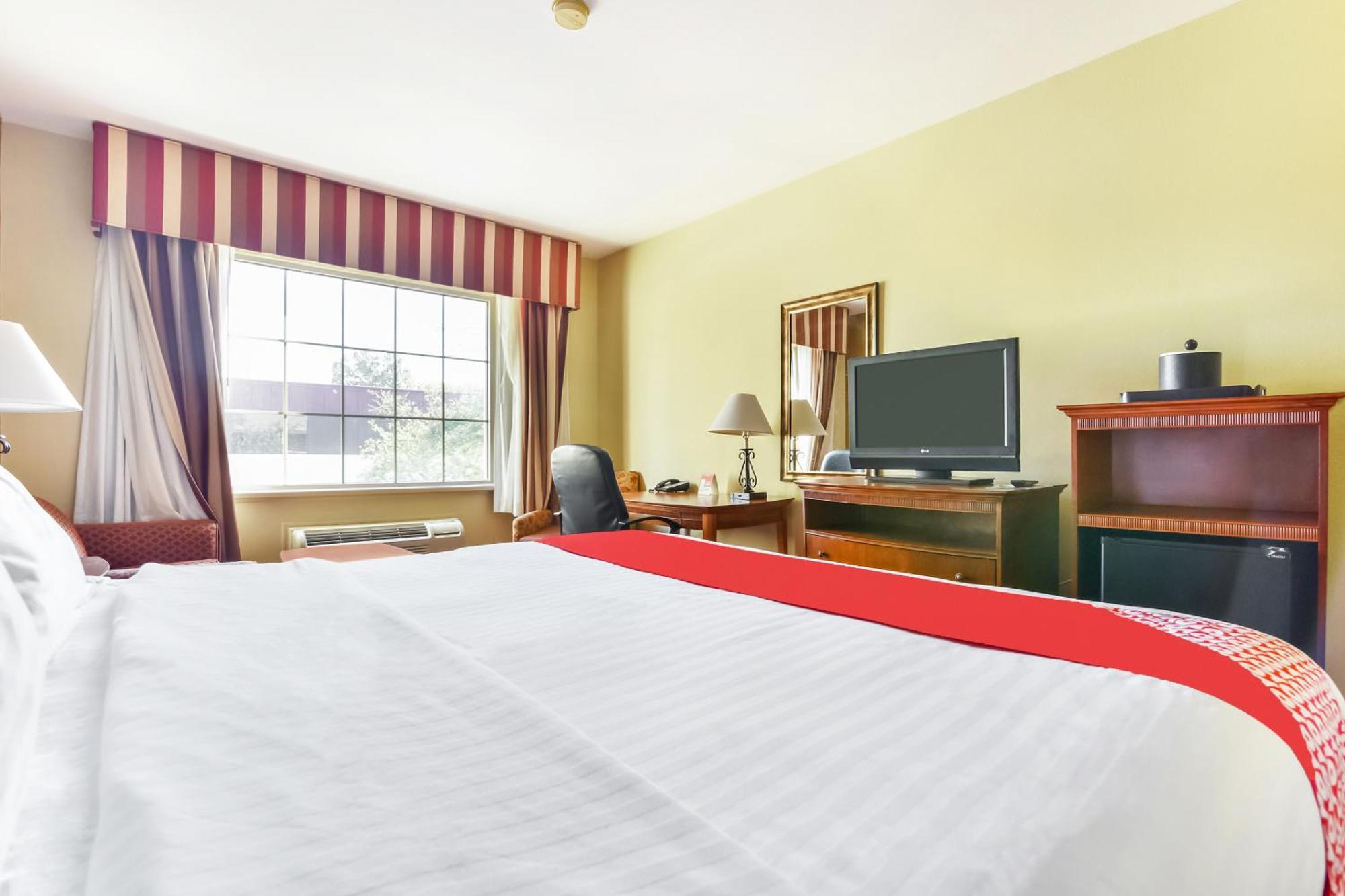Hotel Oyo Townhouse Airport 3*